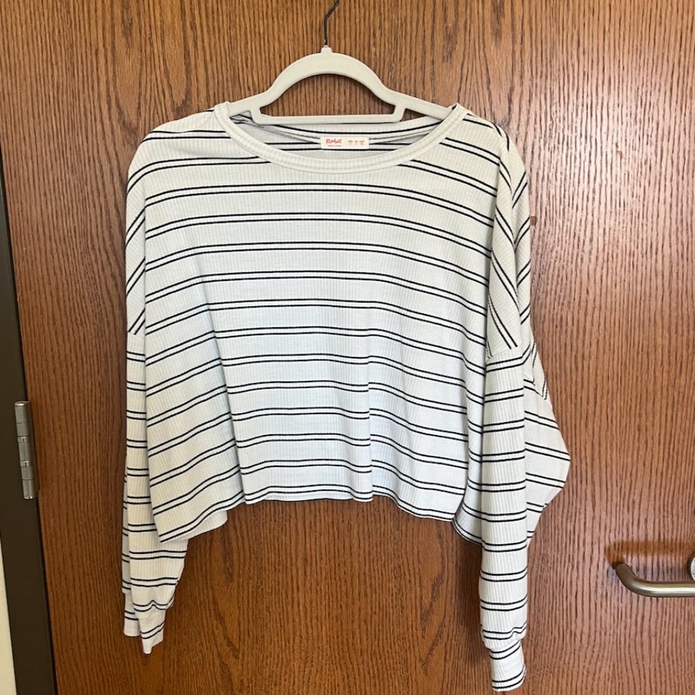 Black and white lightweight sweater
